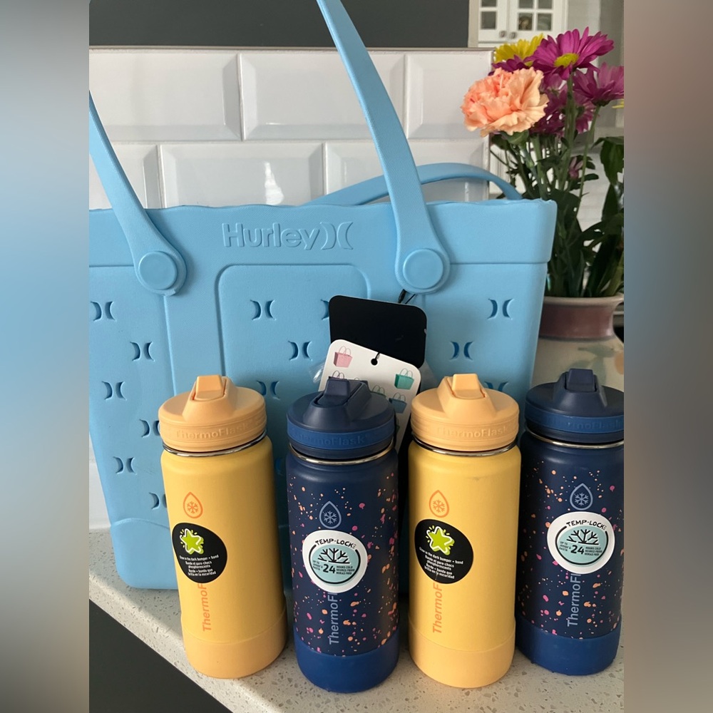 NWT Hurley Rubber Beach Tote with 4 x 18oz Thermoflask Water Bottles